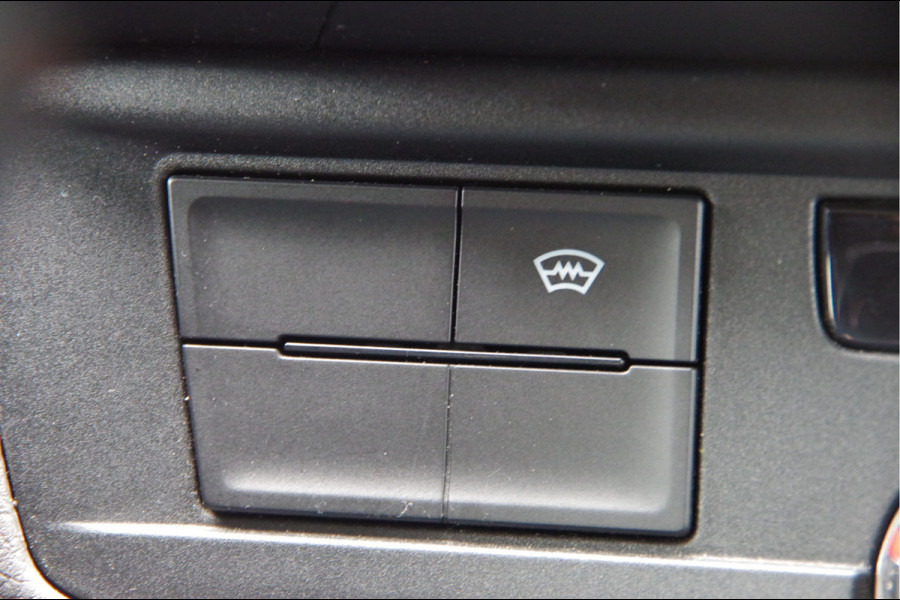 Volkswagen Transporter 2.0 TDI L2 150PK AUT. CAMERA, TREKHAAK, NAVI, CRUISE, AIRCO, PARKEERSENSOREN, APPLE CARPLAY, NL AUTO, NAP
