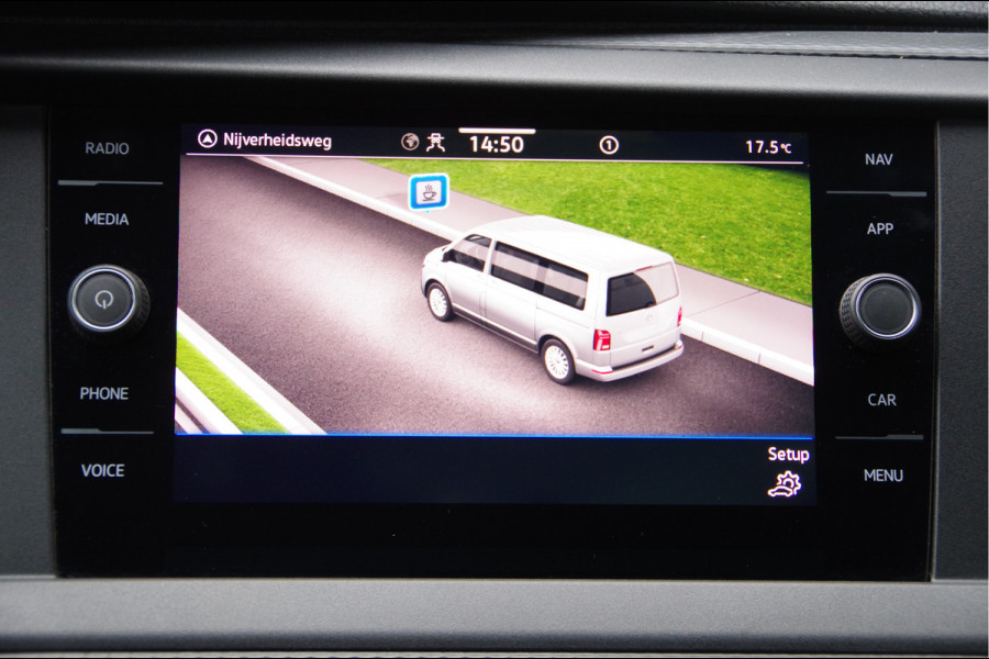 Volkswagen Transporter 2.0 TDI L2 150PK AUT. CAMERA, TREKHAAK, NAVI, CRUISE, AIRCO, PARKEERSENSOREN, APPLE CARPLAY, NL AUTO, NAP