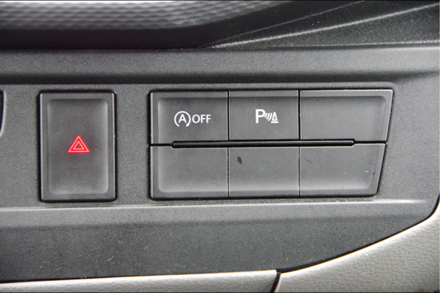 Volkswagen Transporter 2.0 TDI L2 150PK AUT. CAMERA, TREKHAAK, NAVI, CRUISE, AIRCO, PARKEERSENSOREN, APPLE CARPLAY, NL AUTO, NAP