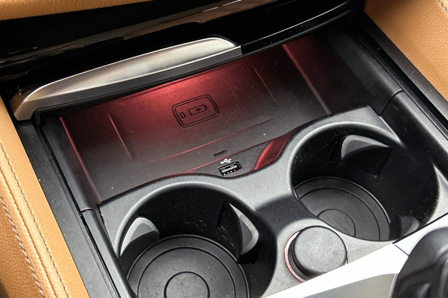 BMW 5 Serie 520d High Executive(NL-auto, Dealer OnderH, Comfort Zetels, Stuur/stoel Verwarming, 360 camera, active Cruise, Etc)