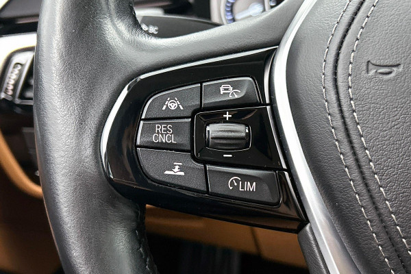 BMW 5 Serie 520d High Executive(NL-auto, Dealer OnderH, Comfort Zetels, Stuur/stoel Verwarming, 360 camera, active Cruise, Etc)