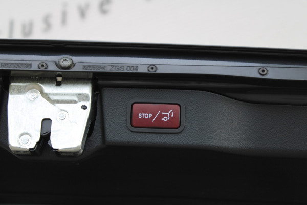 Mercedes-Benz V-Klasse 300d / Lang / DC / AMG / Burmester / Electr Stoelen / 360 Camera / Vol Opties / NIEUWSTAAT