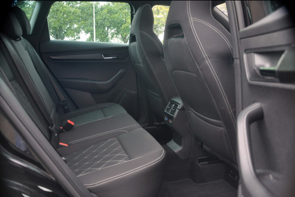 Škoda Karoq 1.5 TSI ACT Sportline Business Automaat | Pano | ACC | Trekhaak
