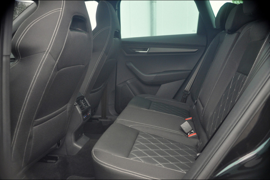 Škoda Karoq 1.5 TSI ACT Sportline Business Automaat | Pano | ACC | Trekhaak