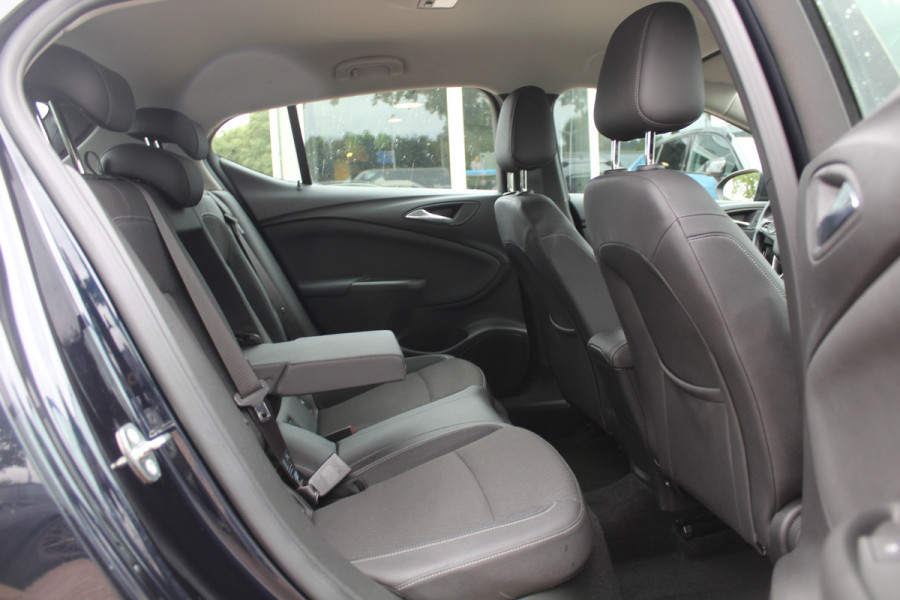 Opel Astra 1.0 Business Executive / Camera / Navigatie / Keyless / 16'' / Half leder / DAB / Dodehoek / Cruise Control