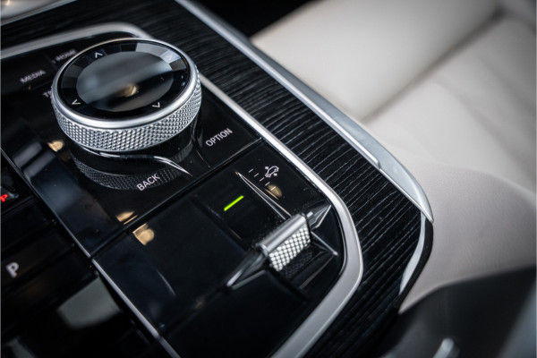 BMW X7 xDrive40i 7p. M-Sport Pro l BTW l Panorama l SoftClose l Stoelk.