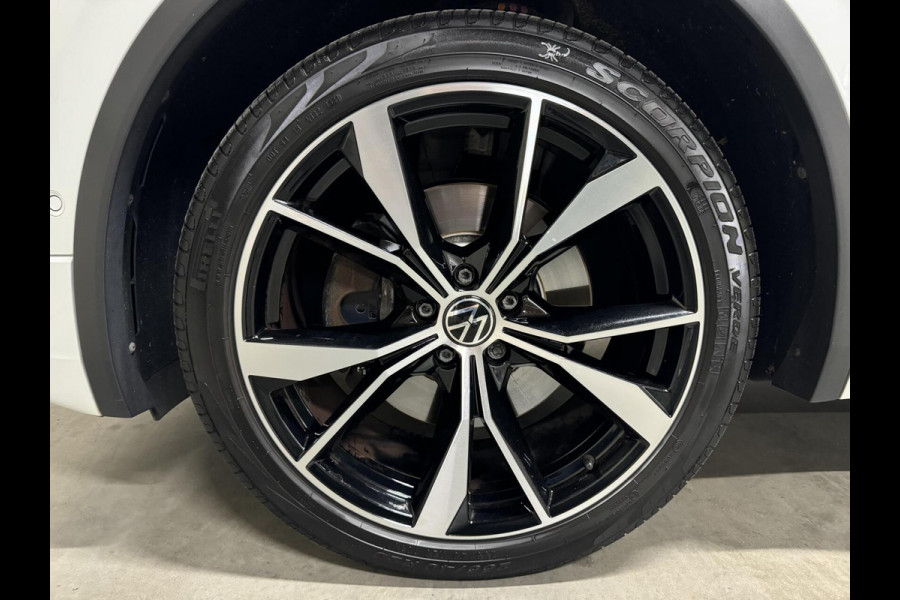 Volkswagen Tiguan 1.4 TSI eHybrid R-Line Black Style Pano HUD 360º Carplay
