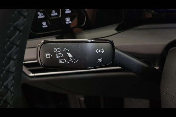 Volkswagen Golf 1.5 eTSI 150pk DSG Style | Navigatie | Climate Control | Camera | Parkeer sensoren | 18" LMV| Led | Keyless entry | Stoelverwarming Volkswagen Golf 1.5 eTSI 150pk DSG Style | Navigatie | Climate Control | Camera | Parkeer sensoren | 18" LMV| Led | Keyless entry | Stoelverwarming
