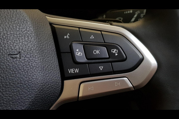 Volkswagen Golf 1.5 eTSI 150pk DSG Style | Navigatie | Climate Control | Camera | Parkeer sensoren | 18" LMV| Led | Keyless entry | Stoelverwarming Volkswagen Golf 1.5 eTSI 150pk DSG Style | Navigatie | Climate Control | Camera | Parkeer sensoren | 18" LMV| Led | Keyless entry | Stoelverwarming