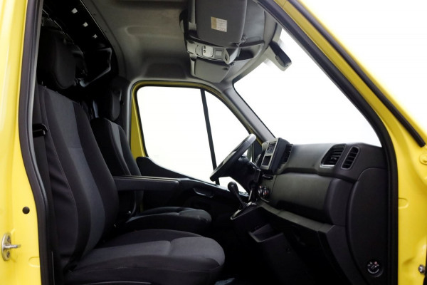 Renault Master T35 2.3 dCi 150pk Automaat L2H2 Airco/Cruise Control 12-2021