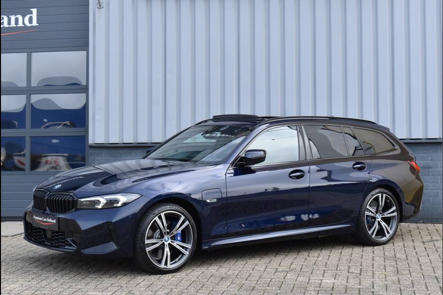 BMW 3 Serie Touring 330e xDrive 292 Pk Individual Pano Tartufo Leder H/K Memory Camera ACC 19 Inch BMW 3 Serie Touring 330e xDrive 292 Pk Individual Pano Tartufo Leder H/K Memory Camera ACC 19 Inch