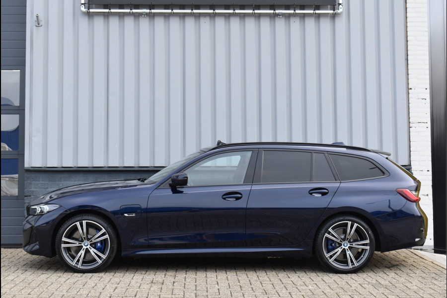 BMW 3 Serie Touring 330e xDrive 292 Pk Individual Pano Tartufo Leder H/K Memory Camera ACC 19 Inch BMW 3 Serie Touring 330e xDrive 292 Pk Individual Pano Tartufo Leder H/K Memory Camera ACC 19 Inch