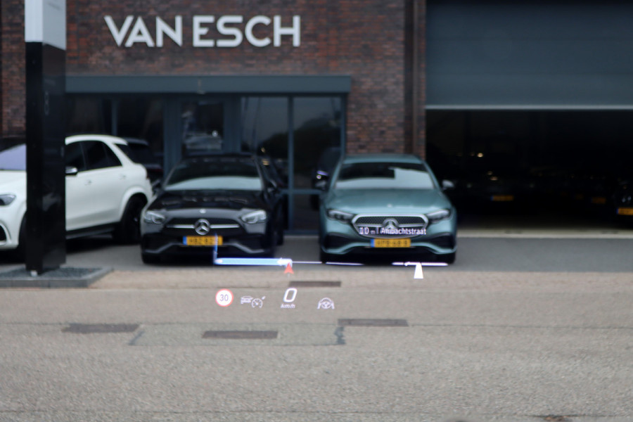 Mercedes-Benz GLE AMG 53 Hybrid Premium 4MATIC+ | Luchtvering | Distronic | Memory | Massage | Trekhaak | MBUX Tablet | Stoelventilatie | Verwarmd Stuurwiel | HUD | Burmester | Keyless Go |