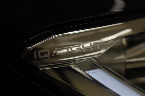 Volkswagen T-Roc 1.5 TSI BLACK STYLE 3X R-LINE PANO/IQ/CARPLAY/DODEHOEK/VOL