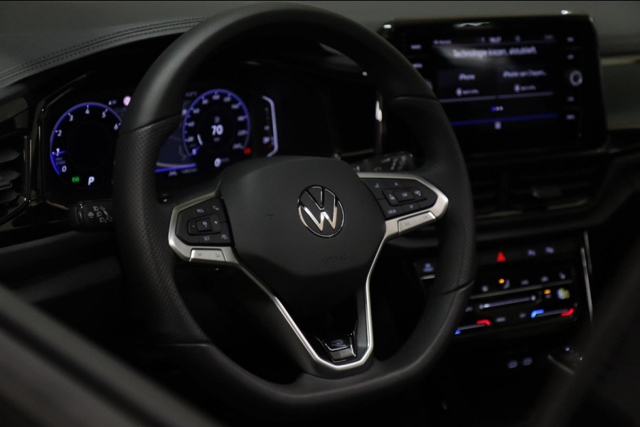 Volkswagen T-Roc 1.5 TSI BLACK STYLE 3X R-LINE PANO/IQ/CARPLAY/DODEHOEK/VOL