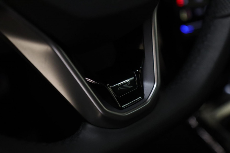 Volkswagen T-Roc 1.5 TSI BLACK STYLE 3X R-LINE PANO/IQ/CARPLAY/DODEHOEK/VOL