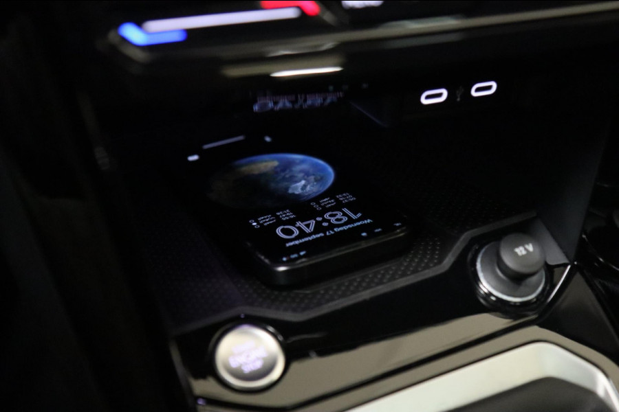 Volkswagen T-Roc 1.5 TSI BLACK STYLE 3X R-LINE PANO/IQ/CARPLAY/DODEHOEK/VOL