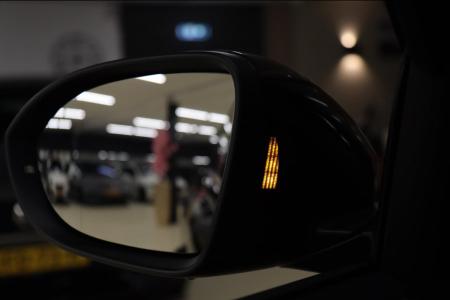 Volkswagen T-Roc 1.5 TSI BLACK STYLE 3X R-LINE PANO/IQ/CARPLAY/DODEHOEK/VOL