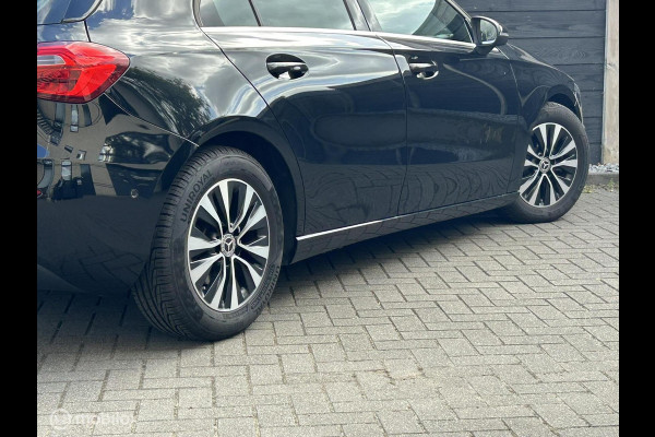 Mercedes-Benz A-Klasse 180 Business Line Half leder sportstoel / fm nav / clima / Camera