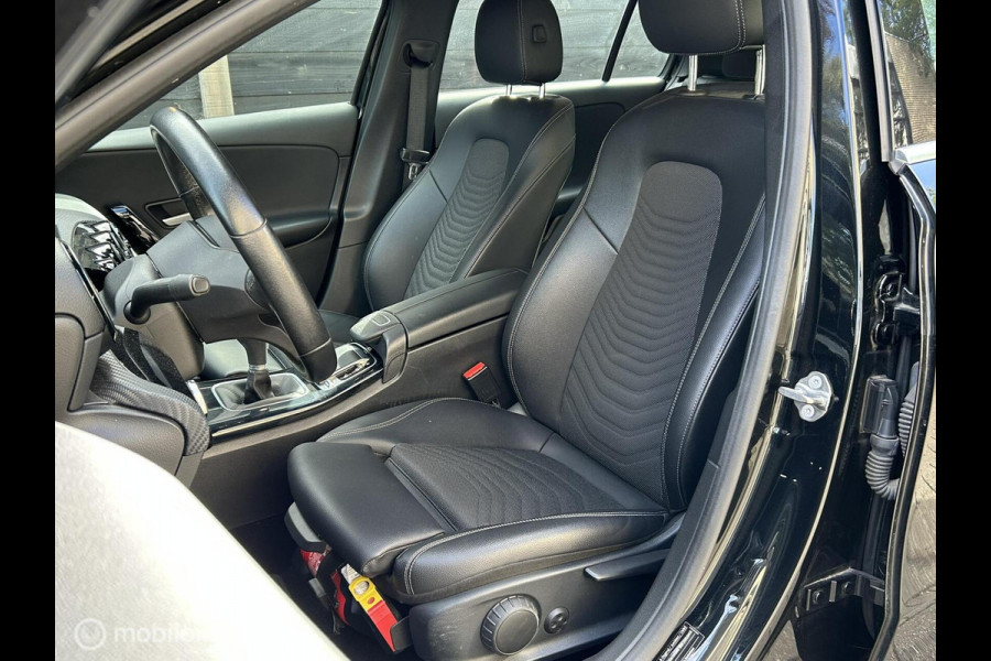 Mercedes-Benz A-Klasse 180 Business Line Half leder sportstoel / fm nav / clima / Camera