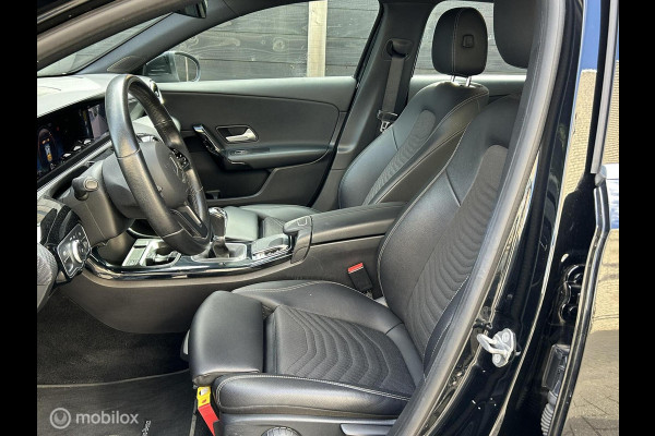 Mercedes-Benz A-Klasse 180 Business Line Half leder sportstoel / fm nav / clima / Camera