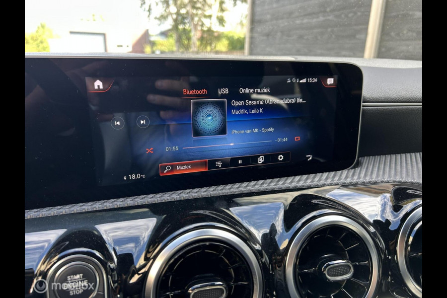 Mercedes-Benz A-Klasse 180 Business Line Half leder sportstoel / fm nav / clima / Camera
