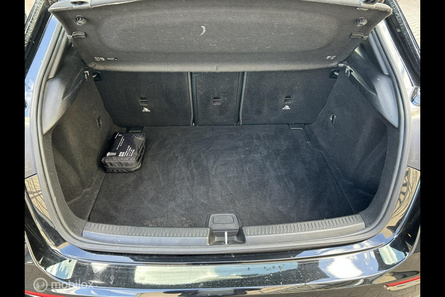 Mercedes-Benz A-Klasse 180 Business Line Half leder sportstoel / fm nav / clima / Camera