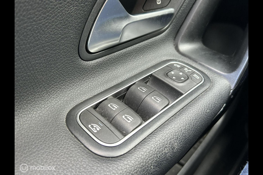 Mercedes-Benz A-Klasse 180 Business Line Half leder sportstoel / fm nav / clima / Camera