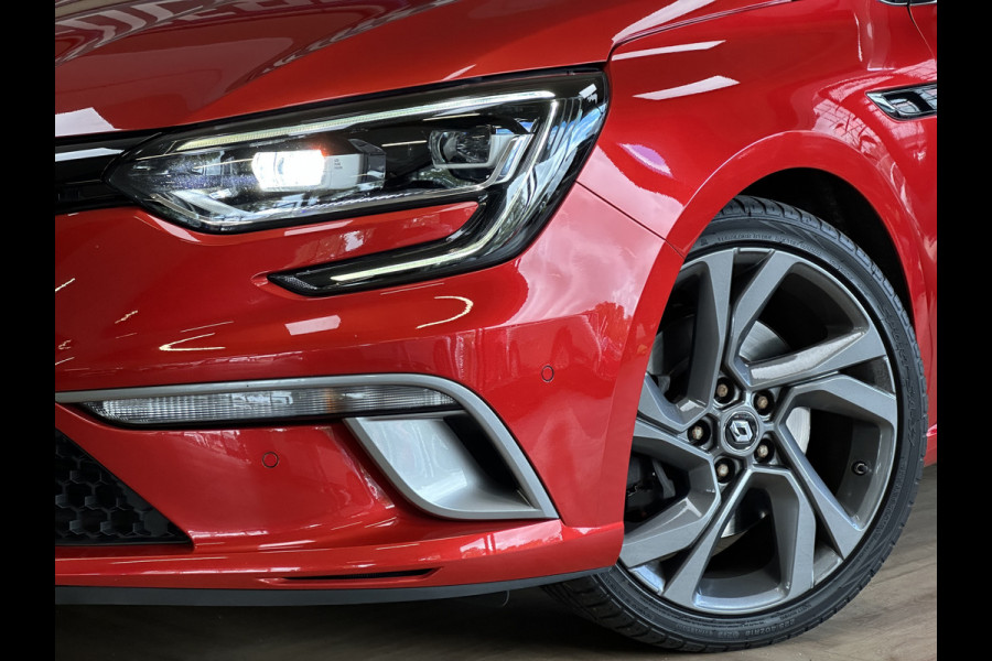 Renault MEGANE Estate 1.6 TCe 205pk GT | Groot Navi | 18 inch | Bose | Pano | Dodehoek | Led | Volledig dealer onderhouden!