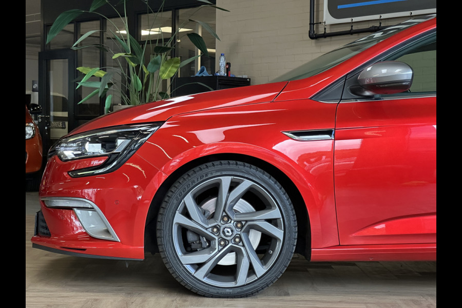 Renault MEGANE Estate 1.6 TCe 205pk GT | Groot Navi | 18 inch | Bose | Pano | Dodehoek | Led | Volledig dealer onderhouden!