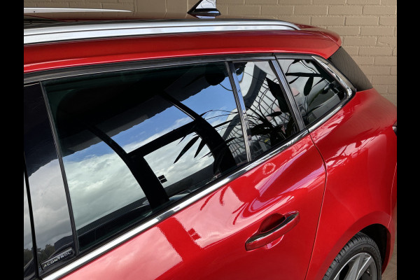 Renault MEGANE Estate 1.6 TCe 205pk GT | Groot Navi | 18 inch | Bose | Pano | Dodehoek | Led | Volledig dealer onderhouden!