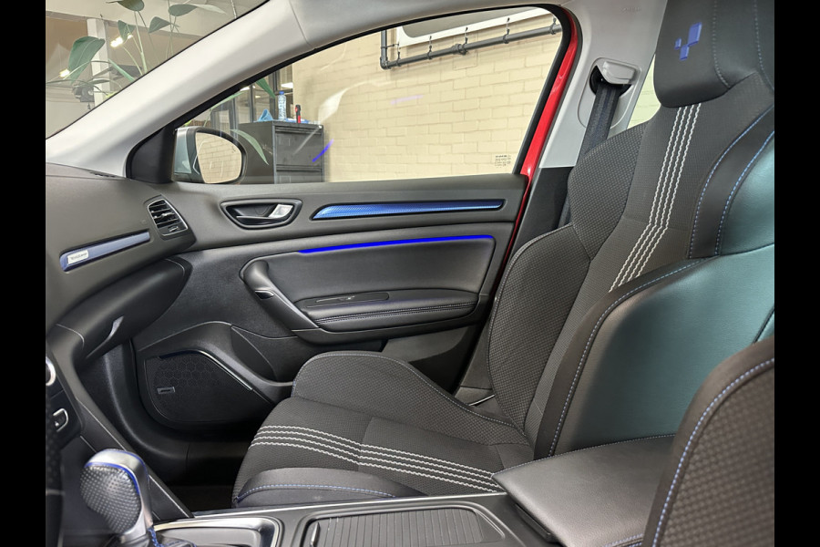 Renault MEGANE Estate 1.6 TCe 205pk GT | Groot Navi | 18 inch | Bose | Pano | Dodehoek | Led | Volledig dealer onderhouden!