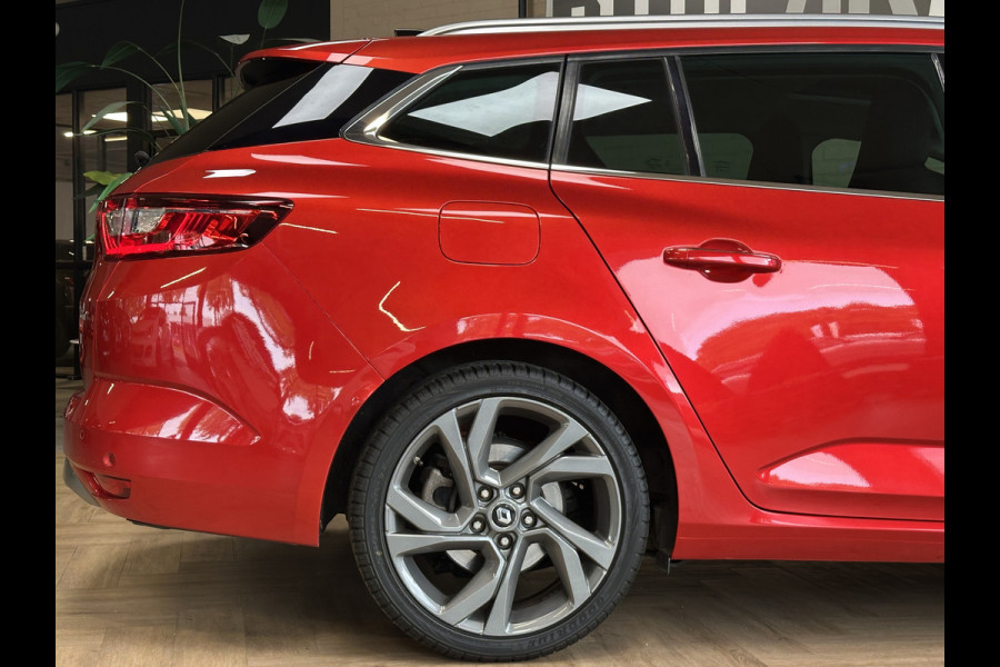 Renault MEGANE Estate 1.6 TCe 205pk GT | Groot Navi | 18 inch | Bose | Pano | Dodehoek | Led | Volledig dealer onderhouden!
