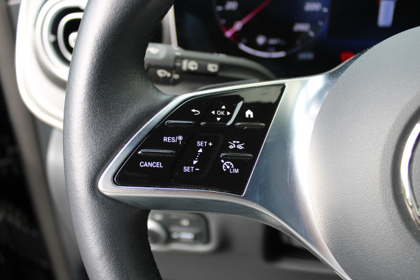 Mercedes-Benz V-Klasse 300d / XXL / DC / AMG / 2x Elec Schuifd / Elec Stoelen / 360 Cam / Burmester / Vol Opties / NIEUWSTAAT