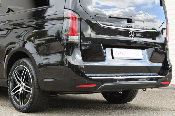 Mercedes-Benz V-Klasse 300d / XXL / DC / AMG / 2x Elec Schuifd / Elec Stoelen / 360 Cam / Burmester / Vol Opties / NIEUWSTAAT