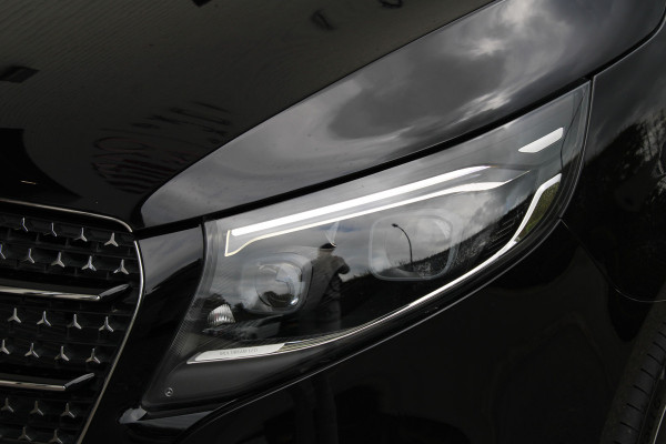 Mercedes-Benz V-Klasse 300d / XXL / DC / AMG / 2x Elec Schuifd / Elec Stoelen / 360 Cam / Burmester / Vol Opties / NIEUWSTAAT
