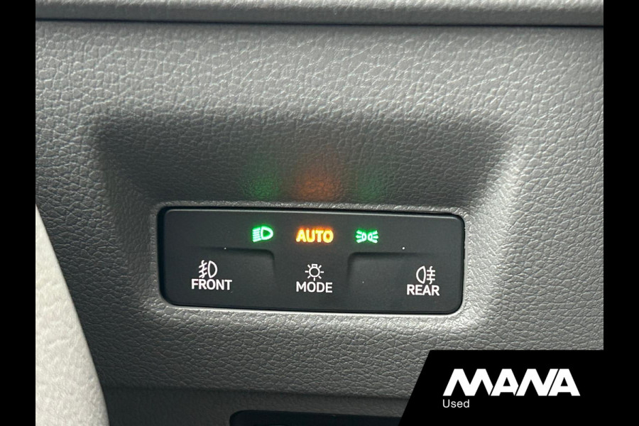 MAN TGE 35 2.0 L3H2 3.180 180PK MANA PERFORMANCE Automaat 4x4 LED Camera Sensoren Car-Play Trekhaak Cruise MAN TGE 35 2.0 L3H2 3.180 180PK MANA PERFORMANCE Automaat 4x4 LED Camera Sensoren Car-Play Trekhaak Cruise