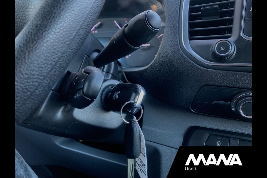 Peugeot Expert 2.0 BlueHDI 150PK Airco Trekhaak Sensoren Cruise 360 Camera Car-Play