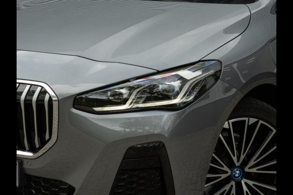 BMW 2 Serie Active Tourer 225e xDrive M-Sport - Pano - Head-up - Harman Kardon