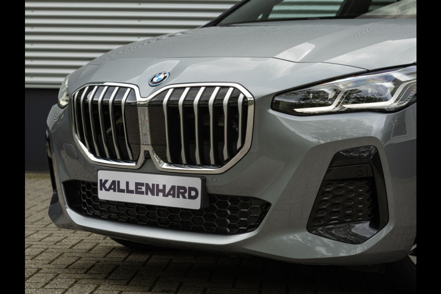 BMW 2 Serie Active Tourer 225e xDrive M-Sport - Pano - Head-up - Harman Kardon