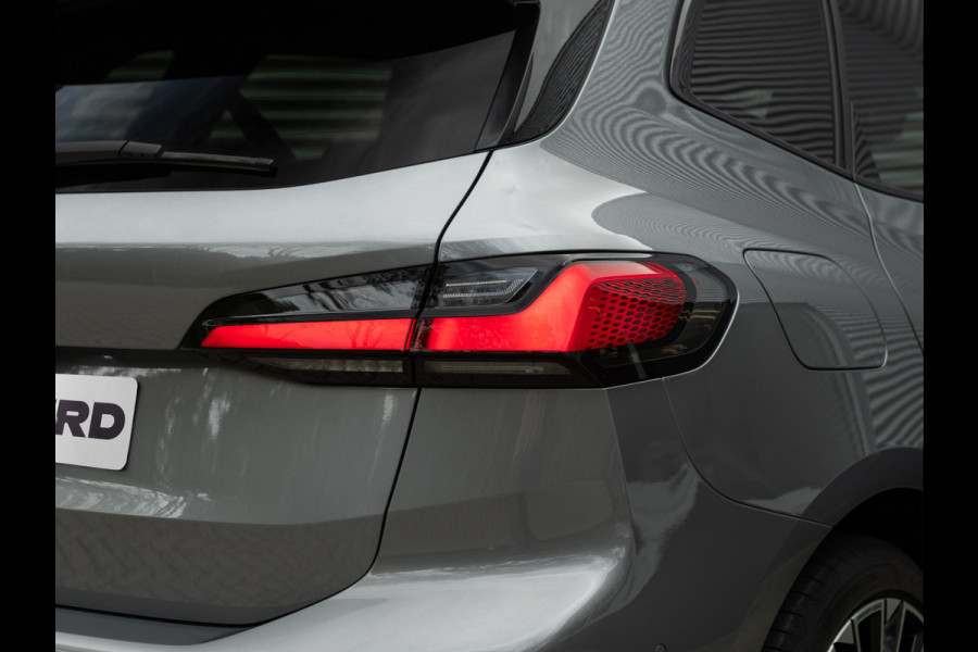BMW 2 Serie Active Tourer 225e xDrive M-Sport - Pano - Head-up - Harman Kardon