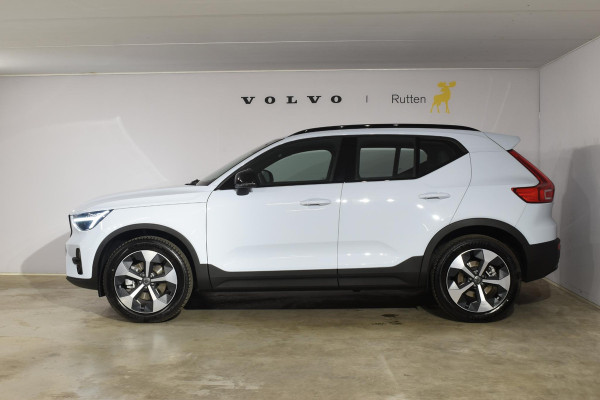 Volvo XC40 B4 211PK Plus Dark / Navigatie / Adaptive Cruise / Harman Kardon / Stuur & Stoelverwarming / Elektrische achterklep / Achteruitrijcamera / Trekhaak / Elektrische stoelverst. met geheugen