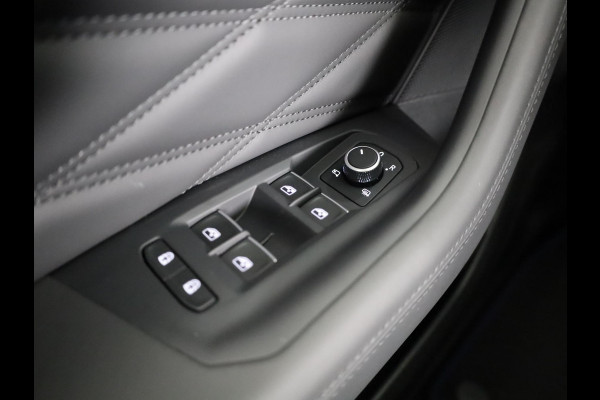 Volkswagen Touareg 3.0 TSi eHybrid 4MOTION R Edition 462PK PHEV| DYNAUDIO | Lederpakket "Puglia" |Luchtvering 22 Inch LM | Trekhaak incl Assistent |