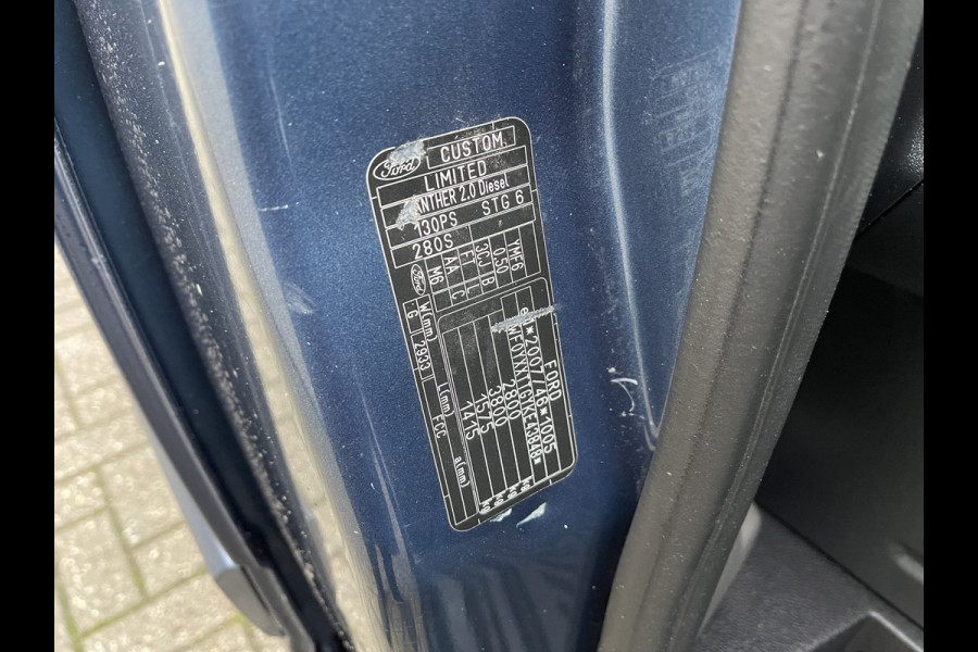 Ford Transit Custom 280 2.0 TDCI 130pk automaat L1H1 Limited / vaste prijs rijklaar € 17.950 ex btw / lease vanaf € 302 / airco / cruise / navi / camera / stoelverwarming / trekhaak !