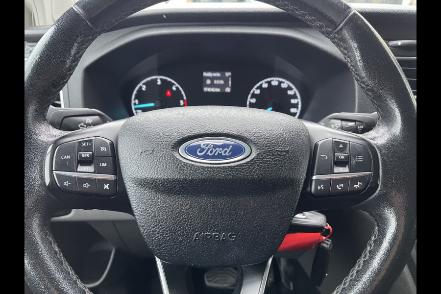 Ford Transit Custom 280 2.0 TDCI 130pk automaat L1H1 Limited / vaste prijs rijklaar € 17.950 ex btw / lease vanaf € 302 / airco / cruise / navi / camera / stoelverwarming / trekhaak !