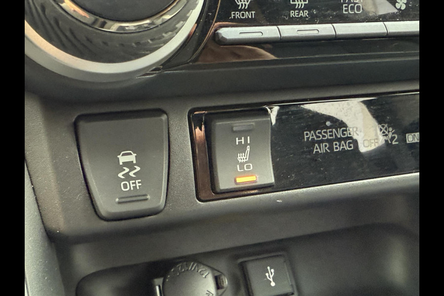 Toyota RAV4 2.5 Hybrid AWD Adventure | Innovation Pack, JBL, Dodehoekherkenning, Parkeersensoren, LED, Stoelverwarming, 360 Camera