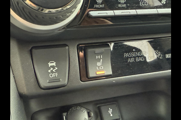 Toyota RAV4 2.5 Hybrid AWD Adventure | Innovation Pack, JBL, Dodehoekherkenning, Parkeersensoren, LED, Stoelverwarming, 360 Camera