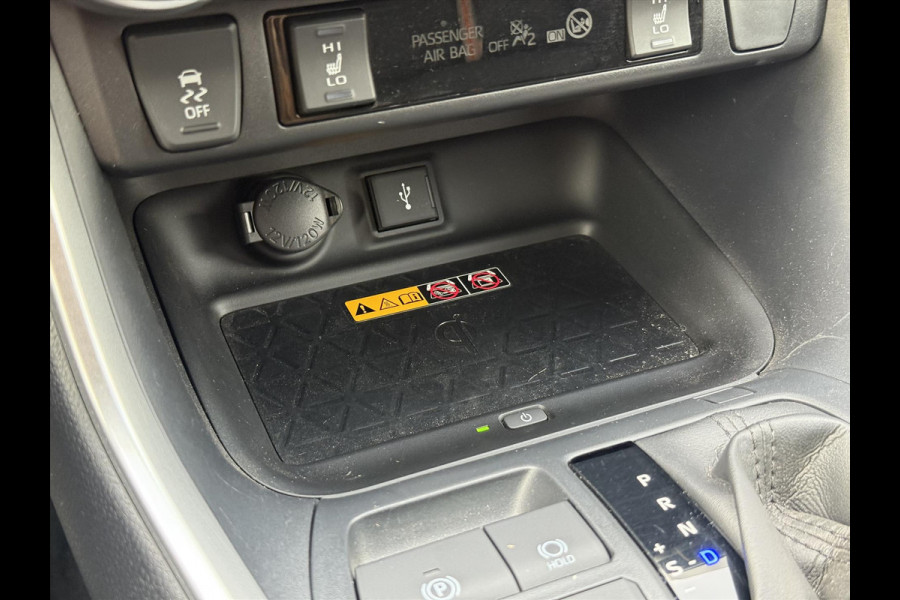 Toyota RAV4 2.5 Hybrid AWD Adventure | Innovation Pack, JBL, Dodehoekherkenning, Parkeersensoren, LED, Stoelverwarming, 360 Camera
