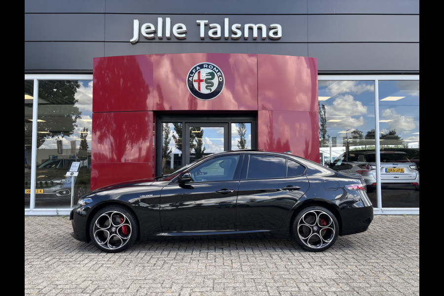 Alfa Romeo Giulia 2.0T 280 AWD Veloce | 19" Velgen | Panoramadak | Adas 2 | Carplay en Android Alfa Romeo Giulia 2.0T 280 AWD Veloce | 19" Velgen | Panoramadak | Adas 2 | Carplay en Android