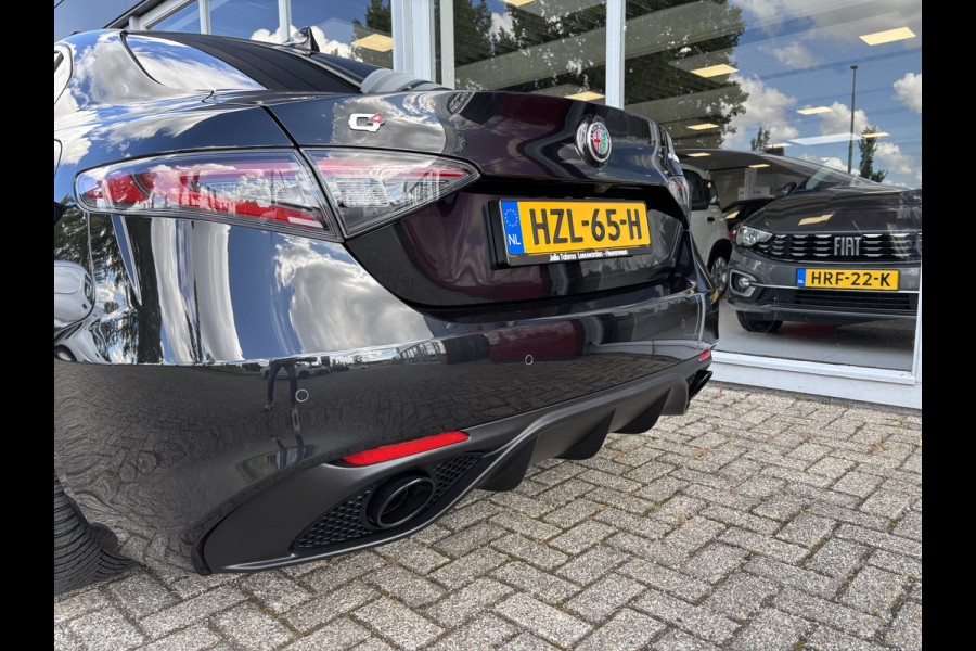 Alfa Romeo Giulia 2.0T 280 AWD Veloce | 19" Velgen | Panoramadak | Adas 2 | Carplay en Android Alfa Romeo Giulia 2.0T 280 AWD Veloce | 19" Velgen | Panoramadak | Adas 2 | Carplay en Android